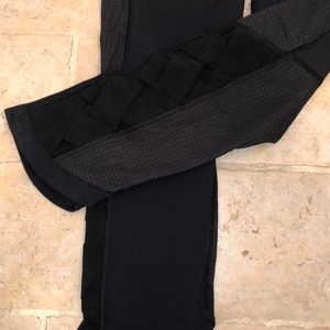 Cropped Black Leggings with Mesh Detail